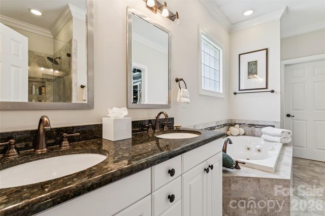 6784 Lynrose Court, Charlotte, NC 28226