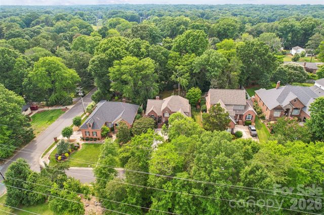 6784 Lynrose Court, Charlotte, NC 28226