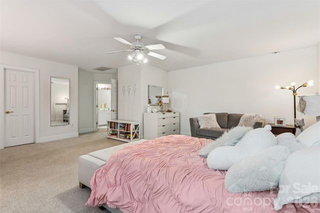 6784 Lynrose Court, Charlotte, NC 28226