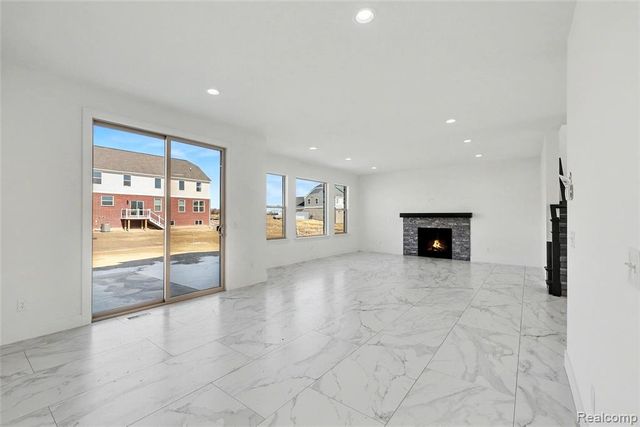 56270 Stone Falcon, Shelby Twp, MI 48316