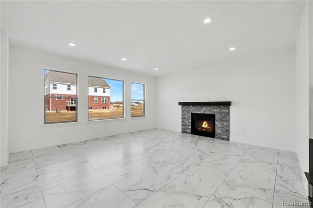 56270 Stone Falcon, Shelby Twp, MI 48316