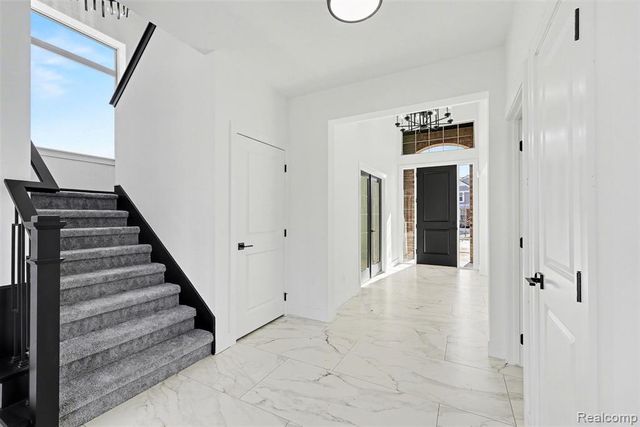 56270 Stone Falcon, Shelby Twp, MI 48316