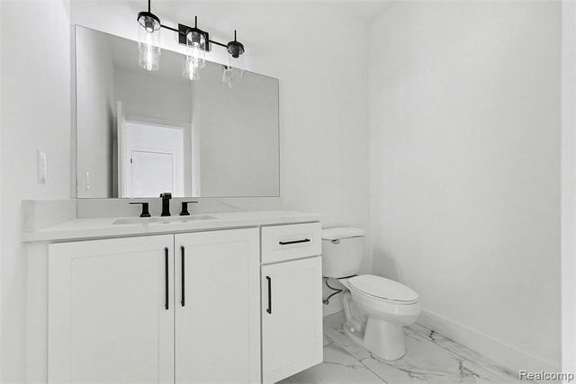 56270 Stone Falcon, Shelby Twp, MI 48316