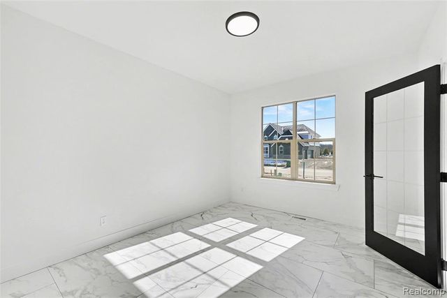 56270 Stone Falcon, Shelby Twp, MI 48316