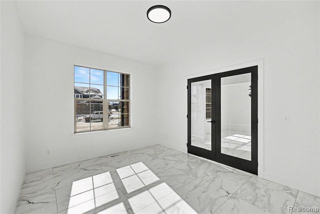 56270 Stone Falcon, Shelby Twp, MI 48316