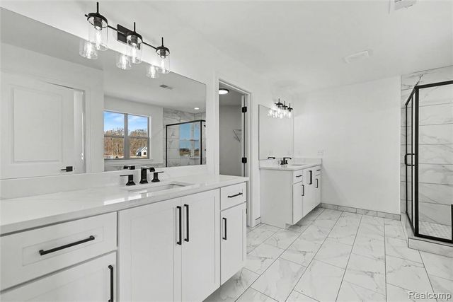 56270 Stone Falcon, Shelby Twp, MI 48316