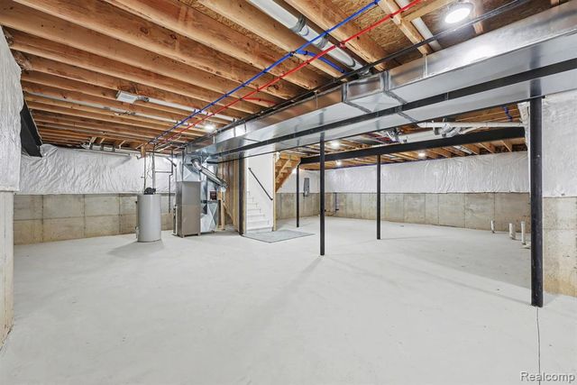 56270 Stone Falcon, Shelby Twp, MI 48316