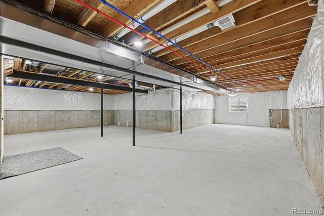 56270 Stone Falcon, Shelby Twp, MI 48316