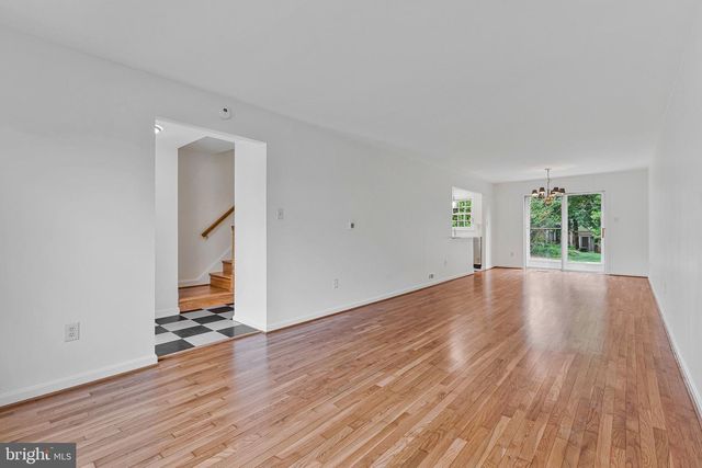 309 CENTER ST N, Vienna, VA 22180