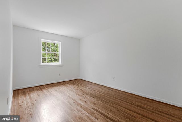 309 CENTER ST N, Vienna, VA 22180