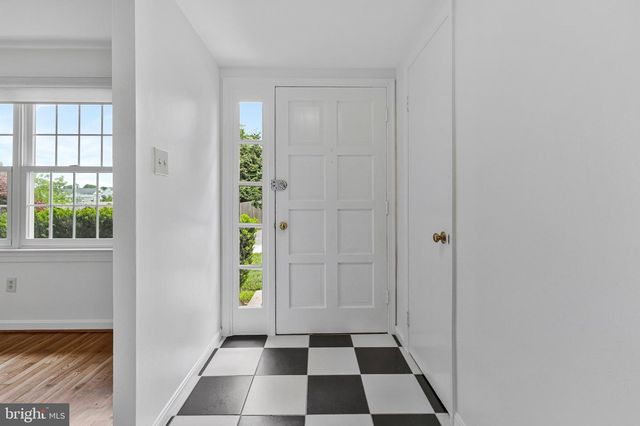 309 CENTER ST N, Vienna, VA 22180