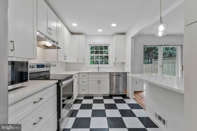 309 CENTER ST N, Vienna, VA 22180