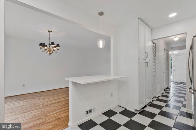 309 CENTER ST N, Vienna, VA 22180