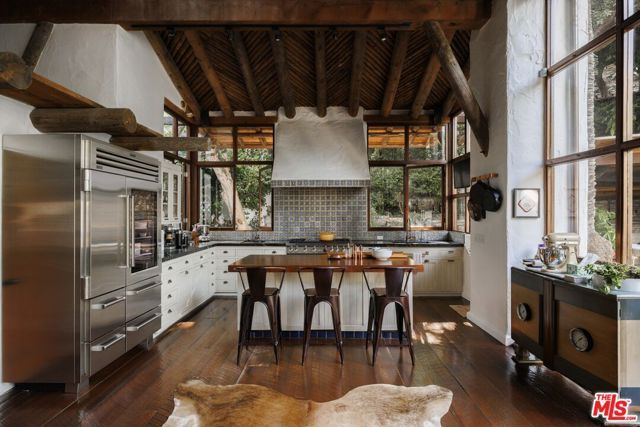 659 E Channel Road, Santa Monica, CA 90402