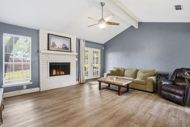 7658 Blue Carriage Court, Fort Worth, TX 76120