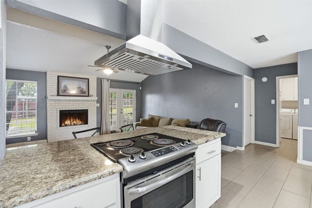 7658 Blue Carriage Court, Fort Worth, TX 76120