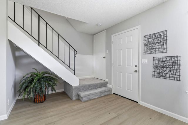 3184 Fernside Square, San Jose, CA 95132