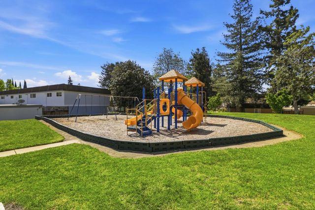 3184 Fernside Square, San Jose, CA 95132