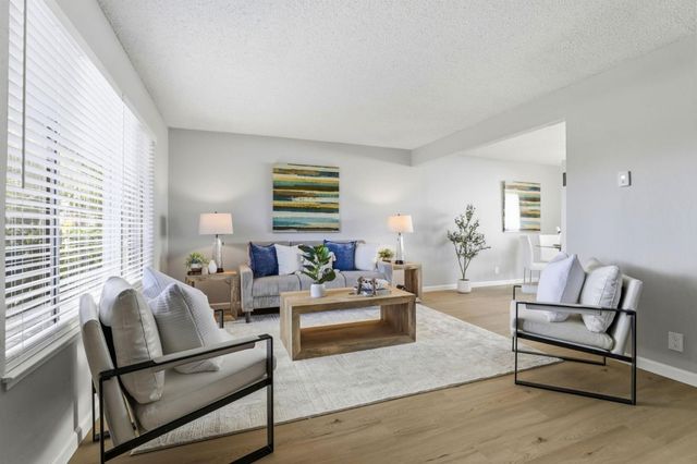 3184 Fernside Square, San Jose, CA 95132