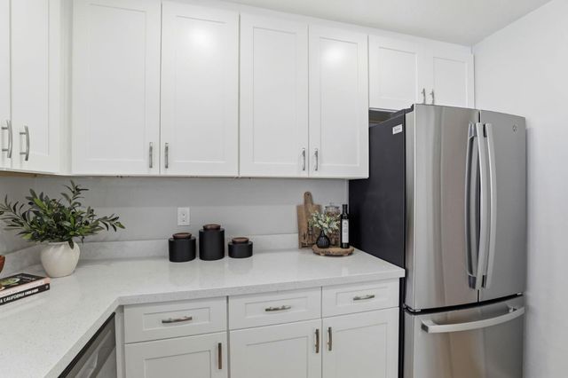 3184 Fernside Square, San Jose, CA 95132