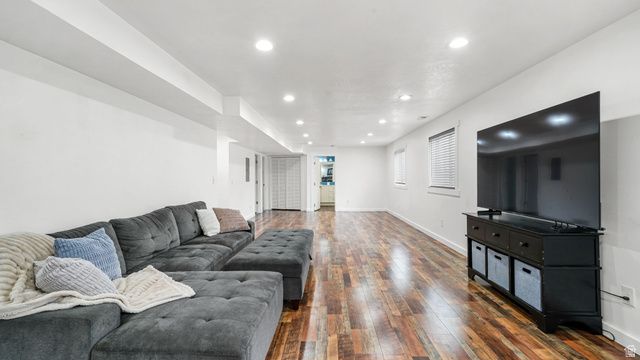 939 W NIBLEY PKWY, Nibley, UT 84321