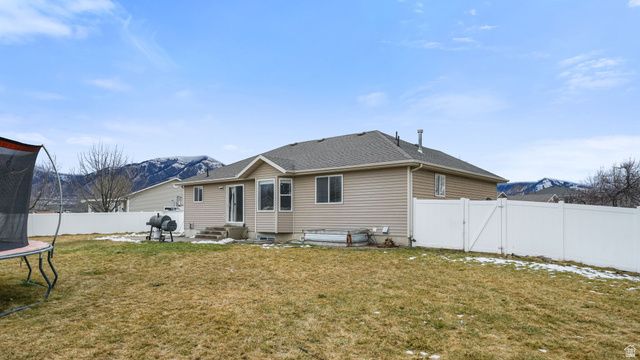 939 W NIBLEY PKWY, Nibley, UT 84321
