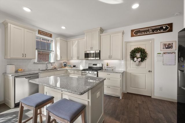 4519 Fossil Opal Lane, Arlington, TX 76005