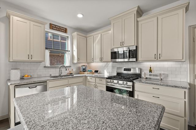 4519 Fossil Opal Lane, Arlington, TX 76005