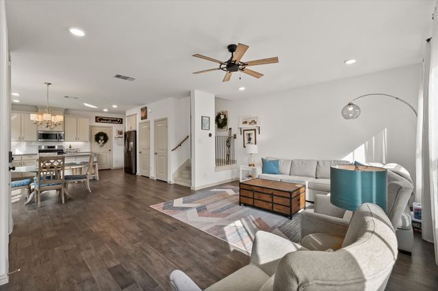 4519 Fossil Opal Lane, Arlington, TX 76005