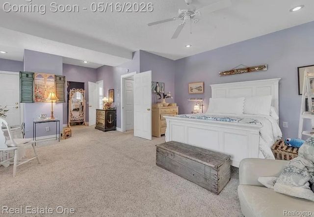 108 College Street, Holly Township, MI 48442