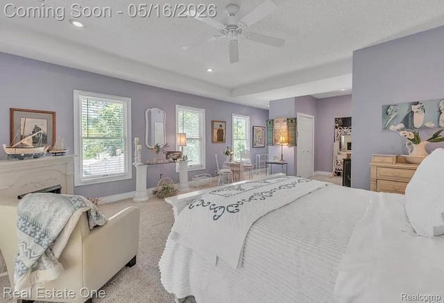 108 College Street, Holly Township, MI 48442