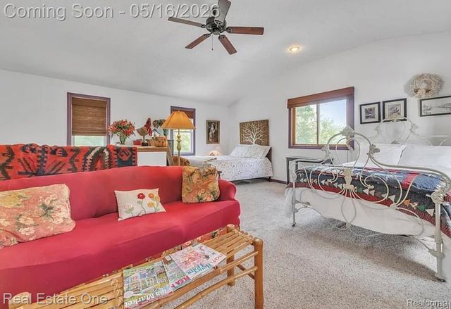 108 College Street, Holly Township, MI 48442