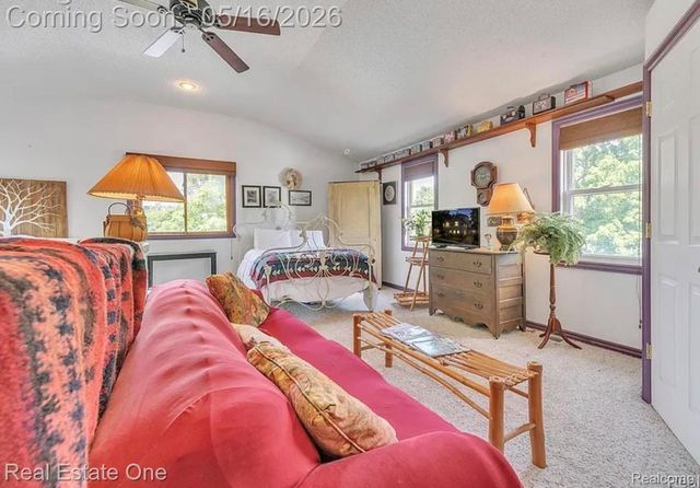108 College Street, Holly Township, MI 48442