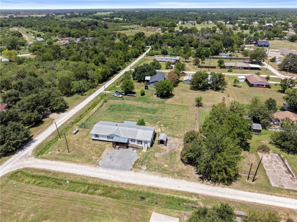 7470 Dallas Street, Iola, TX 77861 — exterior