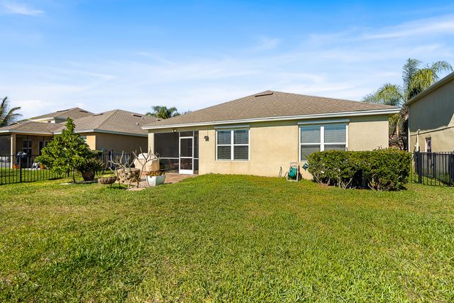 1486 Lexington Square SW, Vero Beach, FL 32962