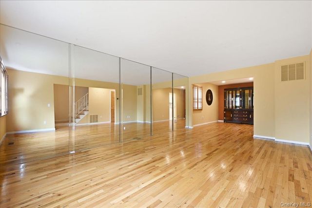 1810 Front Street 29, East Meadow, NY 11554