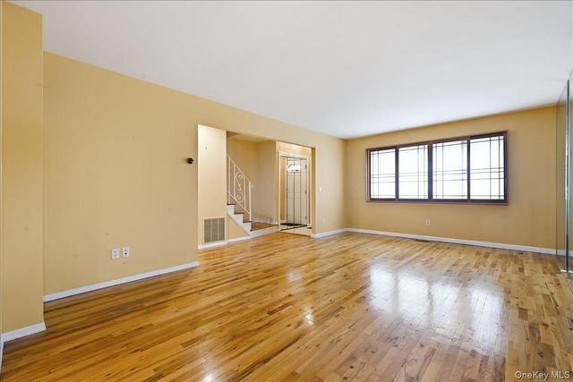 1810 Front Street 29, East Meadow, NY 11554