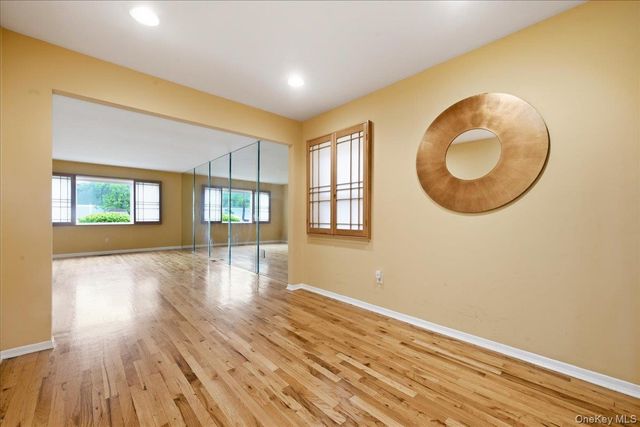 1810 Front Street 29, East Meadow, NY 11554