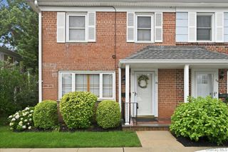 1810 Front Street 29, East Meadow, NY 11554