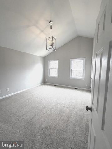 9718 DOMINION FOREST CIR, Fredericksburg, VA 22408