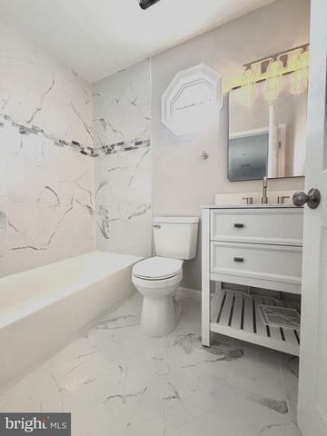 9718 DOMINION FOREST CIR, Fredericksburg, VA 22408