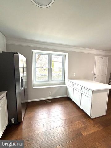 9718 DOMINION FOREST CIR, Fredericksburg, VA 22408