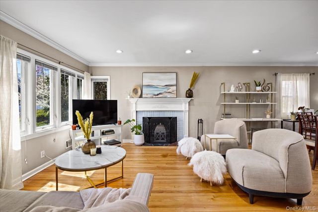 15 Brookside Lane, Dobbs Ferry, NY 10522