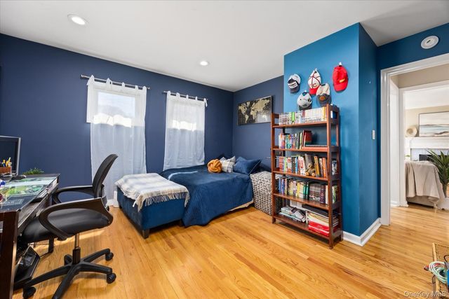 15 Brookside Lane, Dobbs Ferry, NY 10522