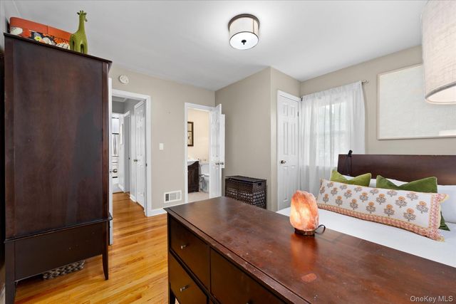 15 Brookside Lane, Dobbs Ferry, NY 10522