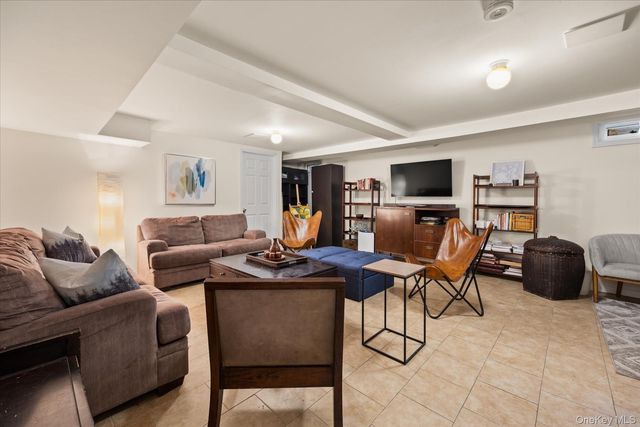 15 Brookside Lane, Dobbs Ferry, NY 10522