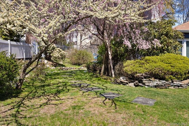 15 Brookside Lane, Dobbs Ferry, NY 10522