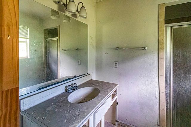 300 Bay Haven Boulevard, Livingston, TX 77351