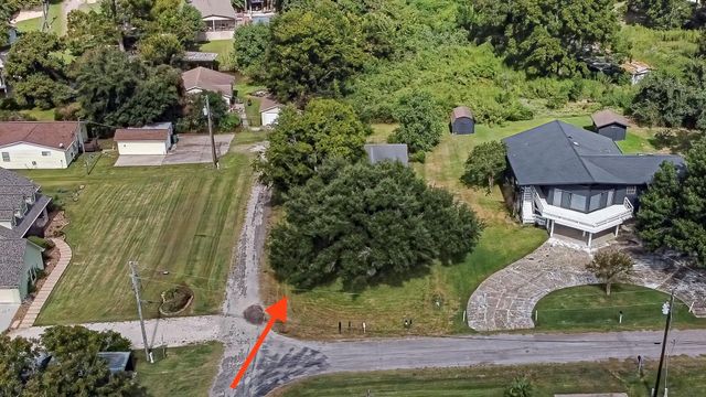 300 Bay Haven Boulevard, Livingston, TX 77351