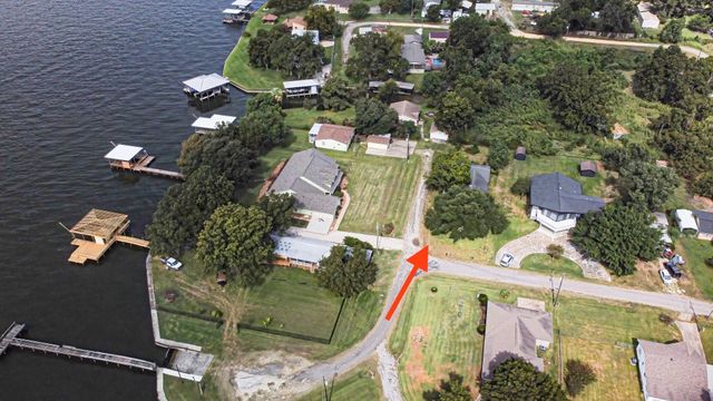 300 Bay Haven Boulevard, Livingston, TX 77351